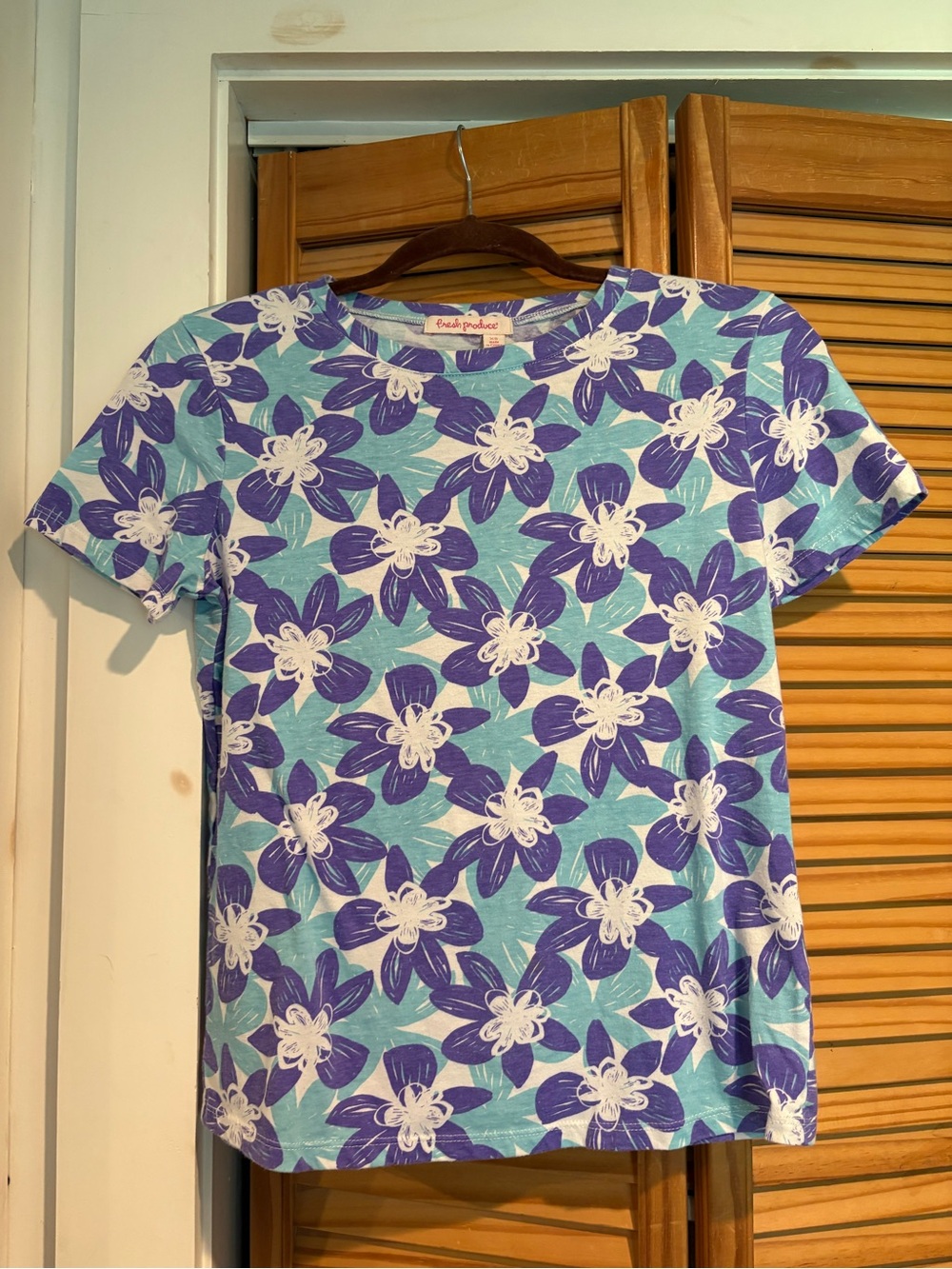 Fresh Produce Short Sleeve Floral T-Shirt Womens XS Blue Purple Flower Crewneck